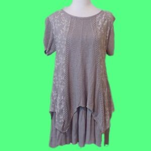 🍓Simply Couture Gray Floral Women's Top